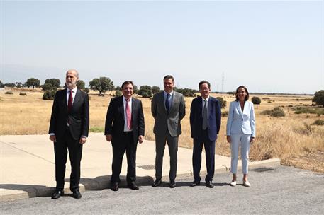 18/07/2022. Sánchez visita a la futura gigafactoría de Navalmoral de la Mata (Cáceres). El presidente del Gobierno, Pedro Sánchez, la minist...