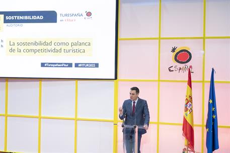 21/01/2022. Pedro Sánchez visita FITUR. El presidente del Gobierno, Pedro Sánchez, durante su intervención en un acto sobre Sostenibilidad T...