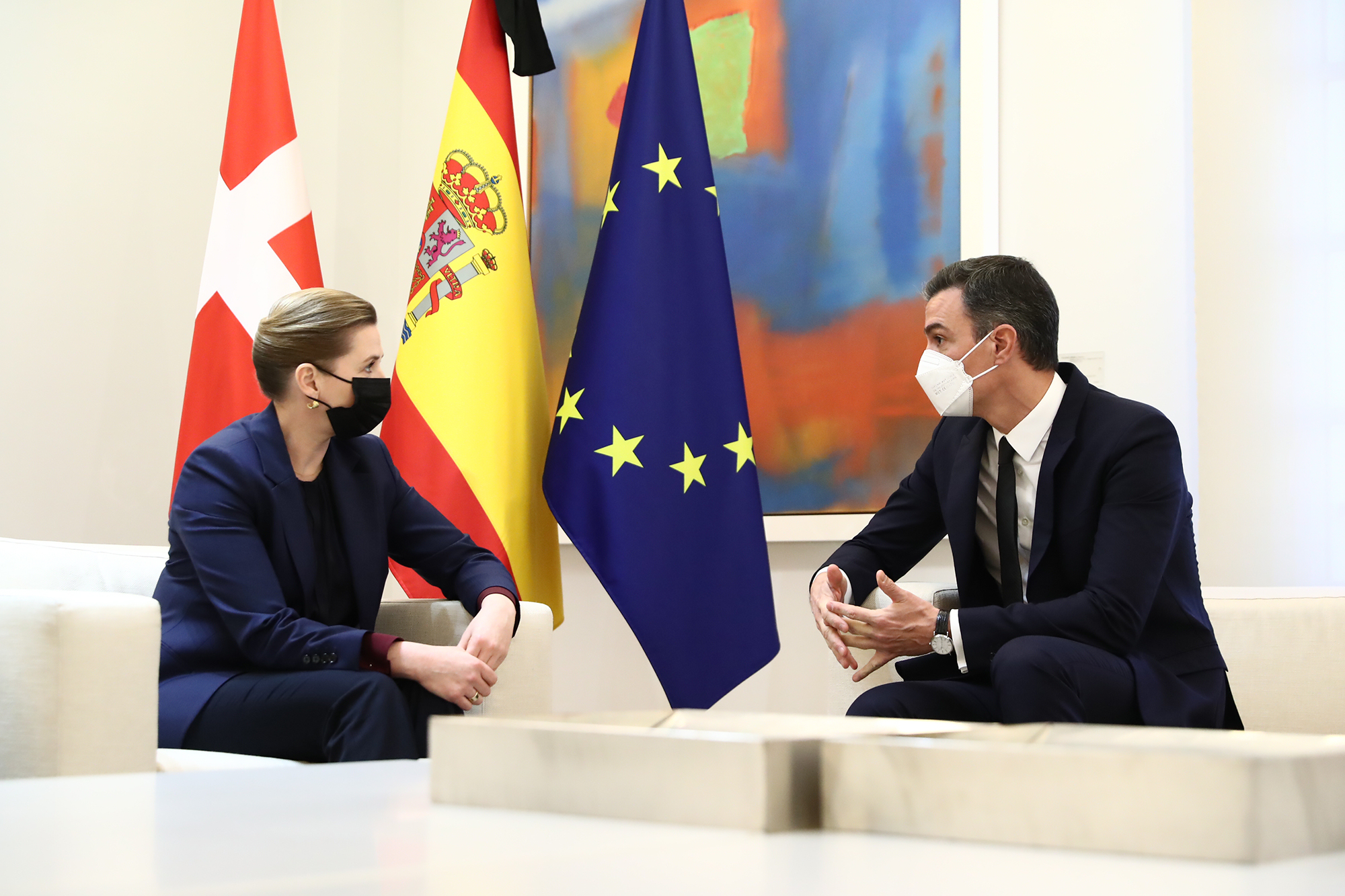 Mette Frederiksen junto a Pedro Sánchez