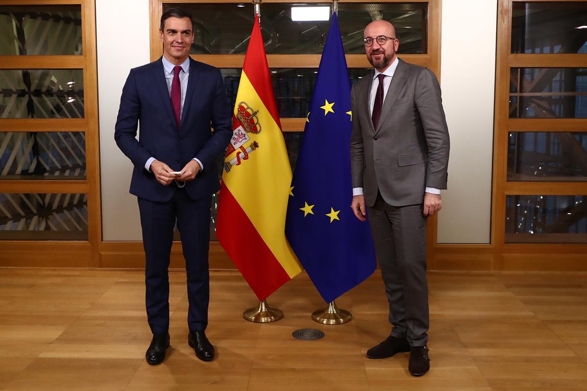 21/03/2022. Pedro Sánchez se reúne con el presidente del Consejo Europeo, Charles Michel. El presidente del Gobierno, Pedro Sánchez, junto a...