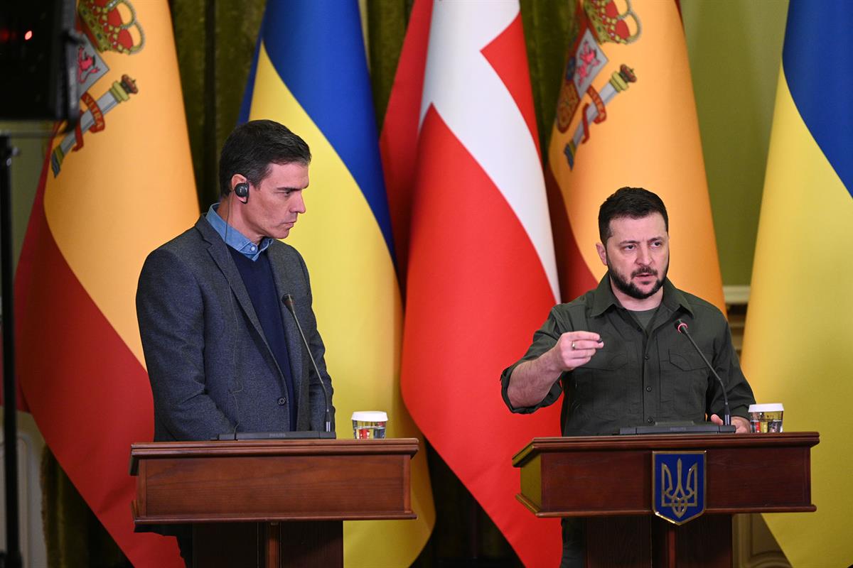 21/04/2022. Viaje del presidente del Gobierno a Ucrania. El presidente del Gobierno, Pedro Sánchez, y el presidente de Ucrania, Volodímir Ze...