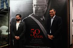 Pedro Sánchez y Gabriel Boric, en el homenaje al 50º aniversario del discurso de Salvador Allende ante las Naciones Unidas