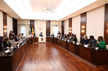 22/02/2022. Pedro Sánchez visita las localidades de Villanueva de la Serena y Don Benito. El presidente del Gobierno, Pedro Sánchez, acompañ...