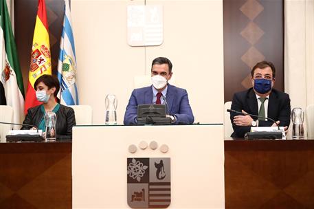 22/02/2022. Pedro Sánchez visita las localidades de Villanueva de la Serena y Don Benito. El presidente del Gobierno, Pedro Sánchez, acompañ...