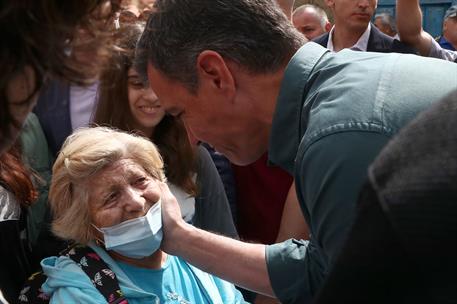 22/06/2022. Pedro Sánchez visita las zonas afectadas por el incendio en la Sierra de la Culebra. El presidente del Gobierno, Pedro Sánchez, ...