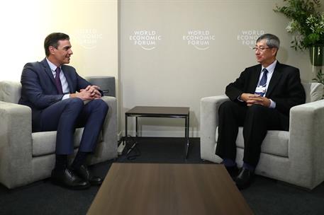 24/05/2022. Pedro S&#225;nchez asiste a la Reuni&#243;n Anual del Foro Econ&#243;mico Mundial. S&#225;nchez se ha reunido con el director ejecutivo de Temasek, ...