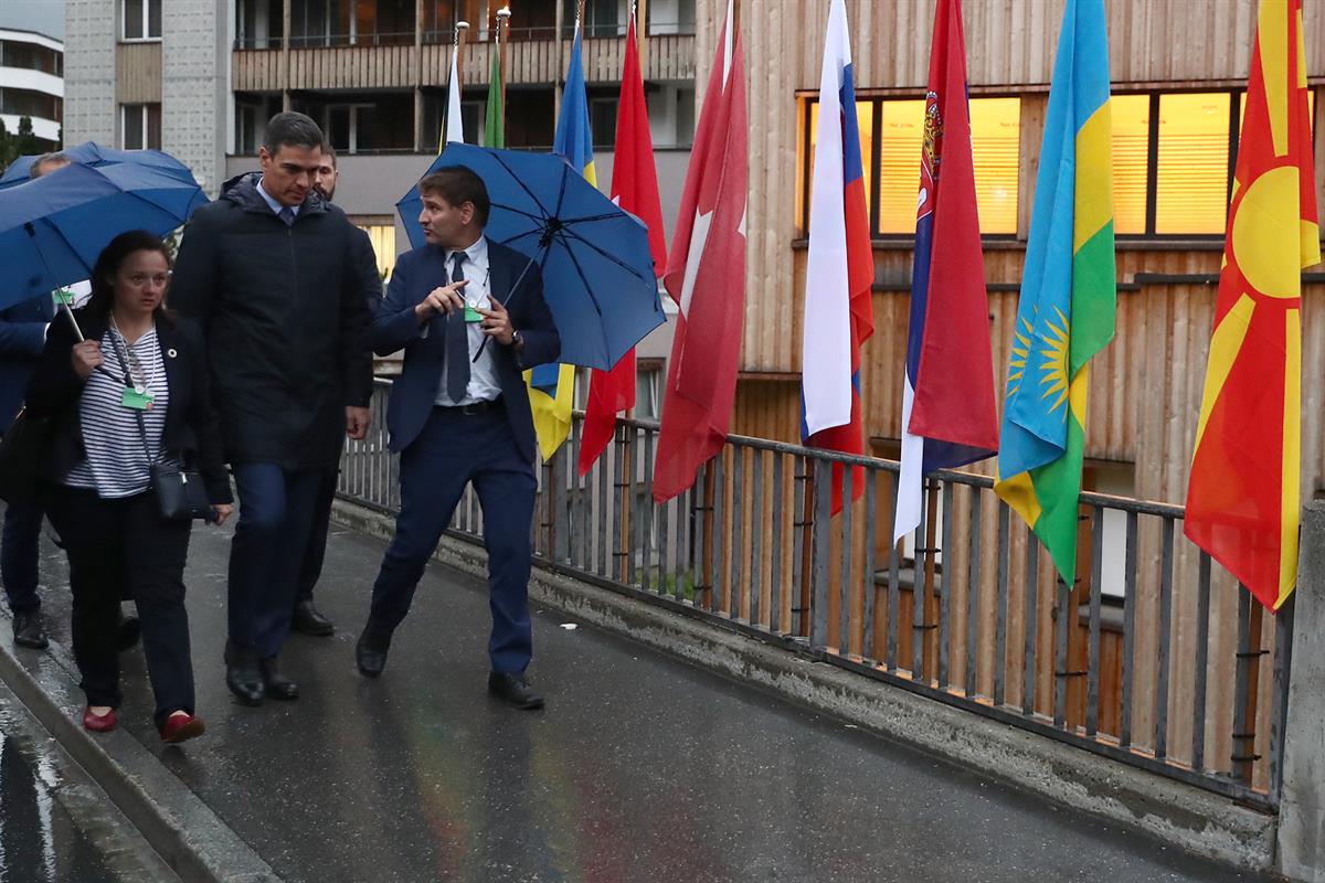 23/05/2022. Pedro Sánchez asiste a la Reunión Anual del Foro Económico Mundial. El presidente del Gobierno, Pedro Sánchez, a su llegada a la...