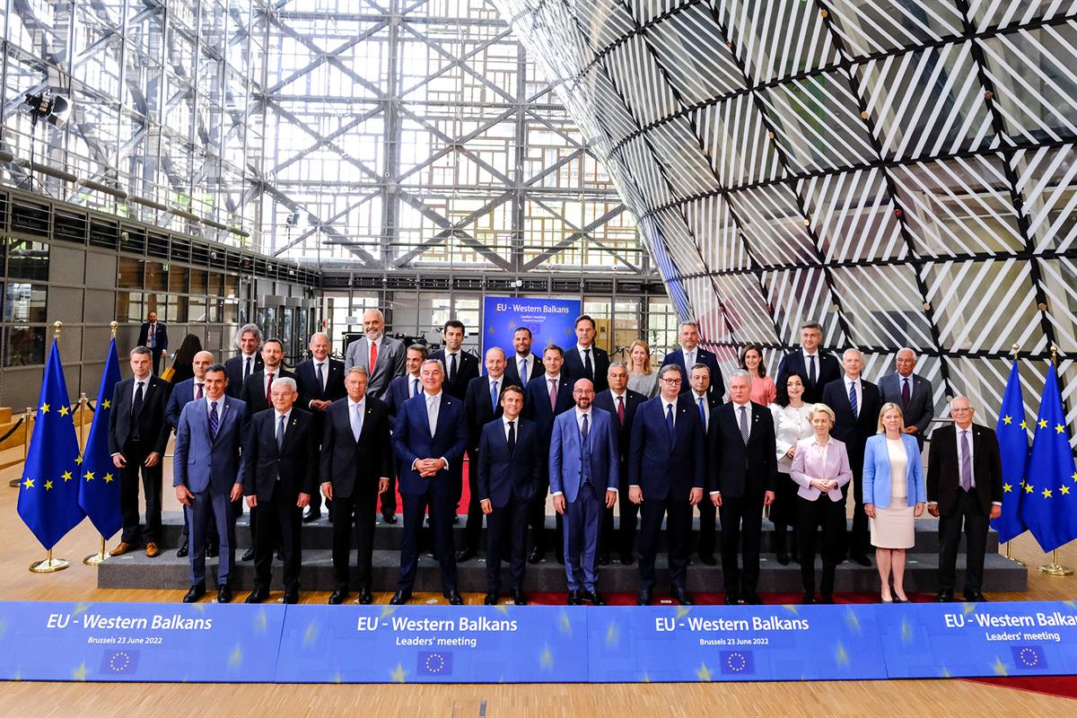 23/06/2022. Pedro Sánchez participa en la Cumbre Unión Europea-Balcanes Occidentales. Foto de familia en la Cumbre Unión Europea-Balcanes Oc...