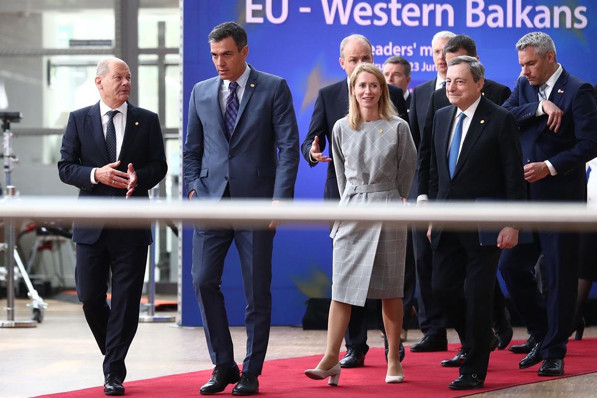 23/06/2022. Pedro Sánchez participa en la Cumbre Unión Europea-Balcanes Occidentales. El presidente del Gobierno, Pedro Sánchez, junto al ca...
