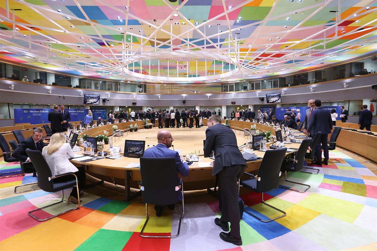 23/06/2022. Pedro Sánchez participa en la Cumbre Unión Europea-Balcanes Occidentales. Reunión durante la Cumbre Unión Europea-Balcanes Occidentales.