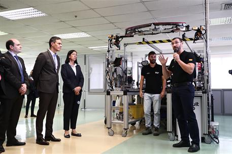 24/10/2022. Pedro Sánchez visita el centro de I+D+i de Renault Group. El presidente del Gobierno, Pedro Sánchez, conoce los proyectos del ce...