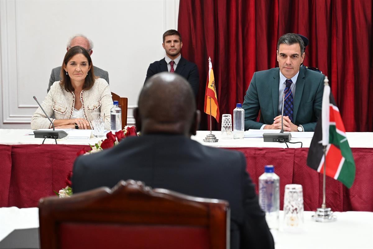 26/10/2022. Viaje del presidente del Gobierno a Kenia. El presidente del Gobierno, Pedro Sánchez, y la ministra de Industria, Comercio y Tur...