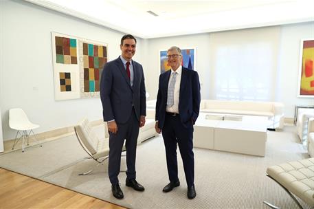 27/05/2022. Pedro Sánchez recibe al copresidente de la Fundación Bill & Melinda Gates, Bill Gates. Pedro Sánchez junto al copresidente de la...