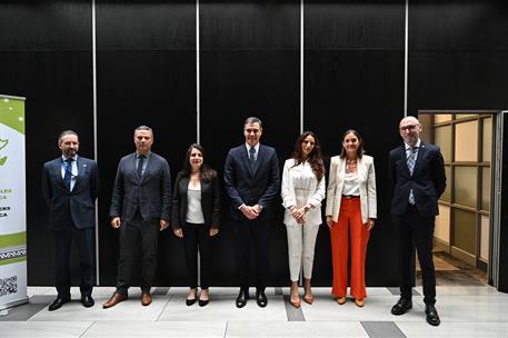 27/10/2022. Viaje del presidente del Gobierno a Sud&#225;frica. Foto de familia del encuentro del presidente del Gobierno, Pedro S&#225;nchez, con cie...