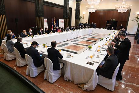 28/01/2022. Pedro Sánchez mantiene un encuentro con la asociación empresarial American Business Council. El presidente del Gobierno, Pedro S...