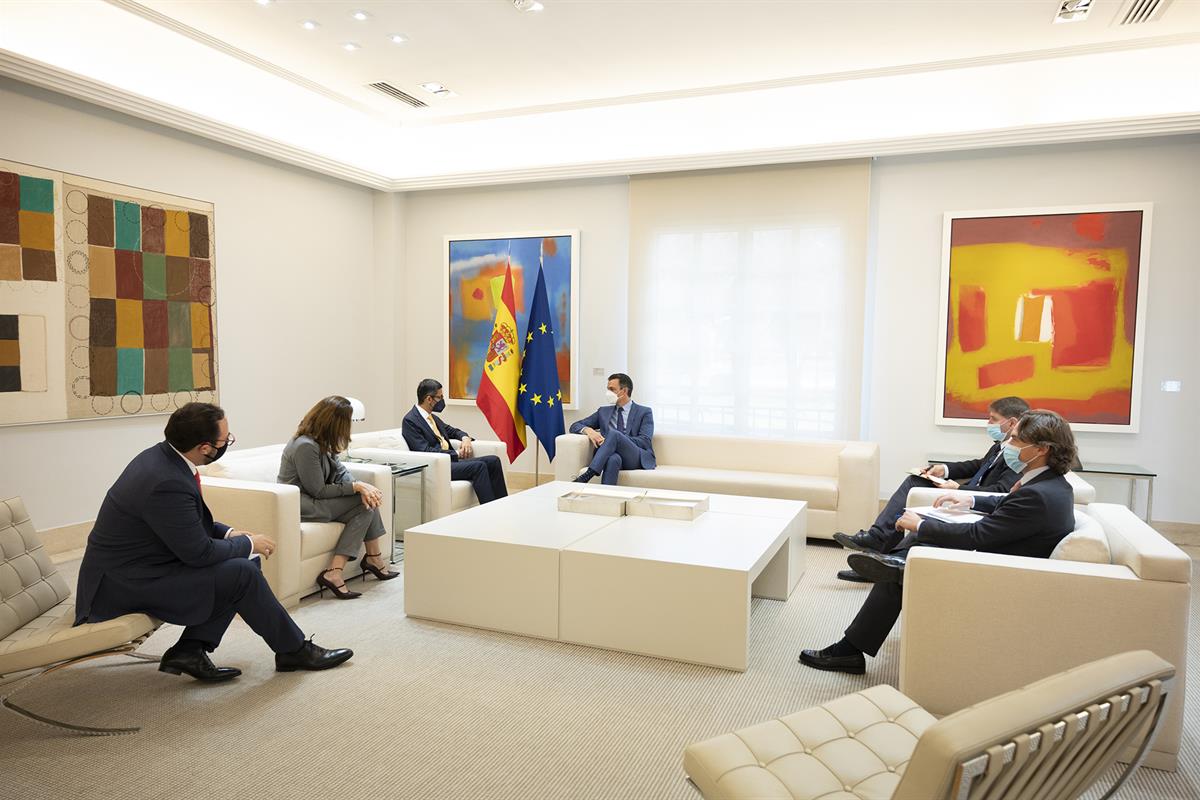 28/03/2022. Encuentro de Pedro Sánchez con el director ejecutivo de Google, Sundar Pichai. El presidente del Gobierno, Pedro Sánchez, y el d...