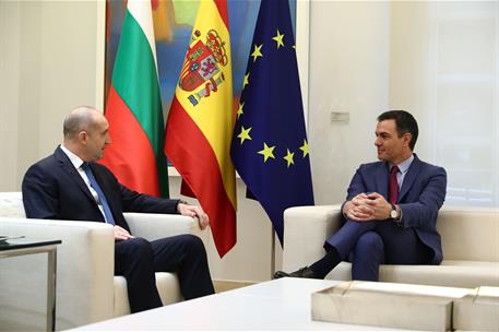 28/04/2022. Pedro Sánchez recibe al presidente de la República de Bulgaria, Rumen Radev. El presidente del Gobierno, Pedro Sánchez, durante ...