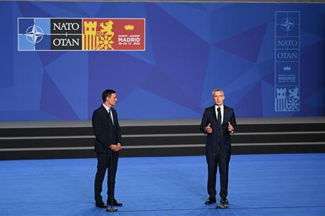 28/06/2022. S&#225;nchez y Stoltenberg visitan las instalaciones de la Cumbre de la OTAN en Madrid. El secretario general de la OTAN, Jens Stolte...