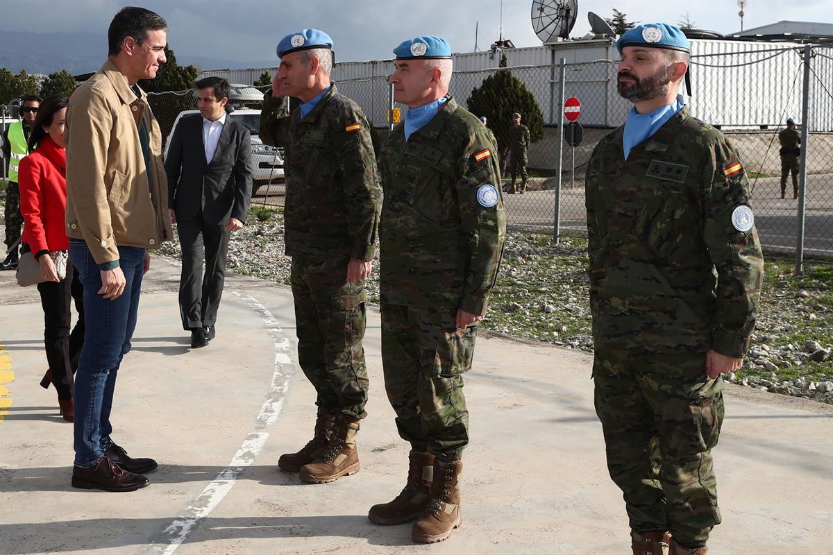 28/12/2022. Pedro Sánchez viaja a Líbano. El presidente del Gobierno, Pedro Sánchez, durante su visita al contingente español en la Base Mig...