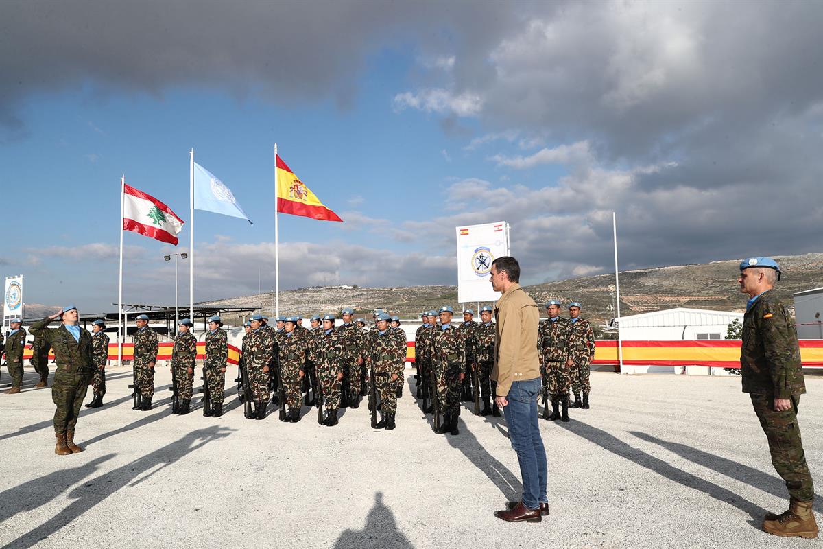 28/12/2022. Pedro Sánchez viaja a Líbano. El presidente del Gobierno, Pedro Sánchez, durante su visita al contingente español en la Base Mig...