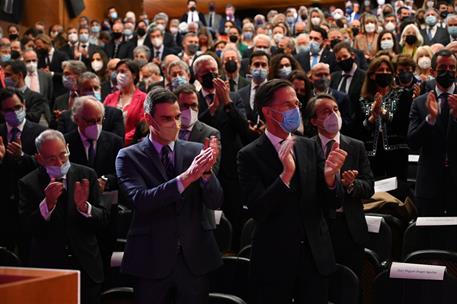30/03/2022. Pedro Sánchez asiste a un acto de la Fundación Carlos de Amberes. El presidente del Gobierno, Pedro Sánchez, y el primer ministr...
