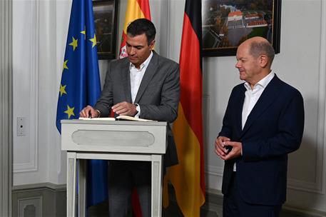 30/08/2022. Viaje oficial del presidente del Gobierno a Alemania. El presidente del Gobierno, Pedro Sánchez,junto al canciller alemán, Olaf ...