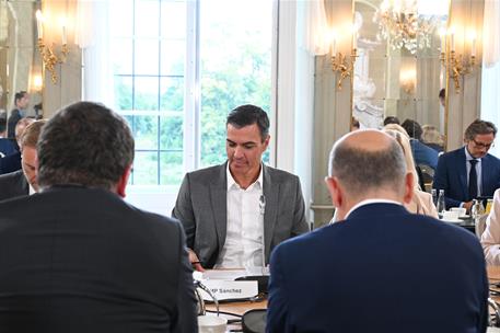 30/08/2022. Viaje oficial del presidente del Gobierno a Alemania. El presidente del Gobierno, Pedro Sánchez, en la reunión de trabajo del Co...