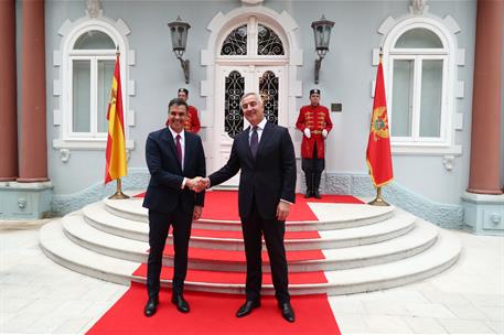 31/07/2022. Saludo de Pedro S&#225;nchez con el presidente de Montenegro. Saludo de Pedro S&#225;nchez con el presidente de Montenegro