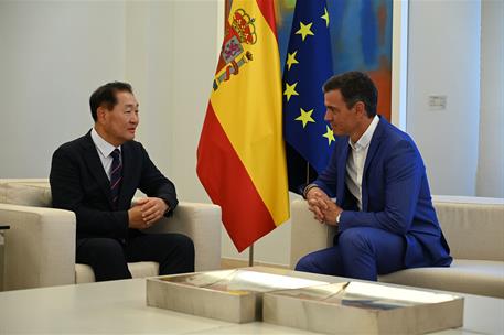 31/08/2022. El presidente del Gobierno y el consejero delegado de Samsung Electronics destacan las oportunidades de inversi&#243;n que ofrece Esp...