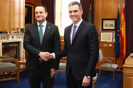 2/03/2023. Viaje del presidente del Gobierno a Irlanda. El presidente del Gobierno, Pedro Sánchez, junto al primer ministro de la República ...