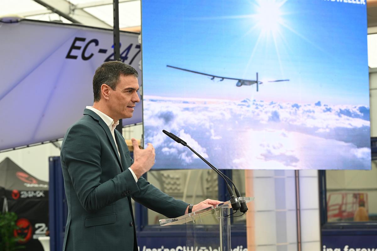 3/04/2023. Pedro Sánchez visita las instalaciones de la empresa Skydweller. El presidente de Gobierno, Pedro Sánchez, durante su intervenció...