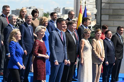3/07/2023. Pedro Sánchez chairs the meeting of the College of Commissioners of the European Union. Family photo of the Government of Spain a...