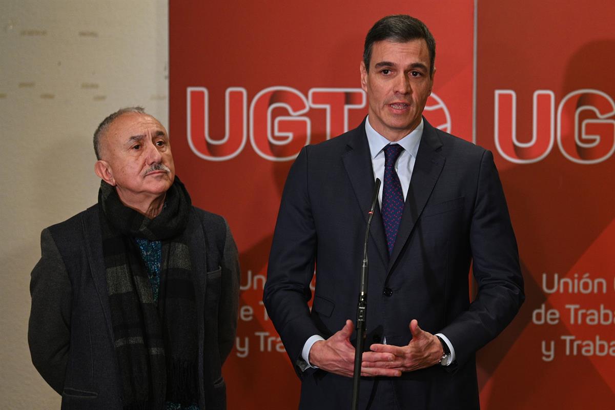 Pedro Sánchez visita la capilla ardiente por el ex secretario general de UGT, Nicolás Redondo. El presidente del Gobierno, Pedro Sánchez, ha...