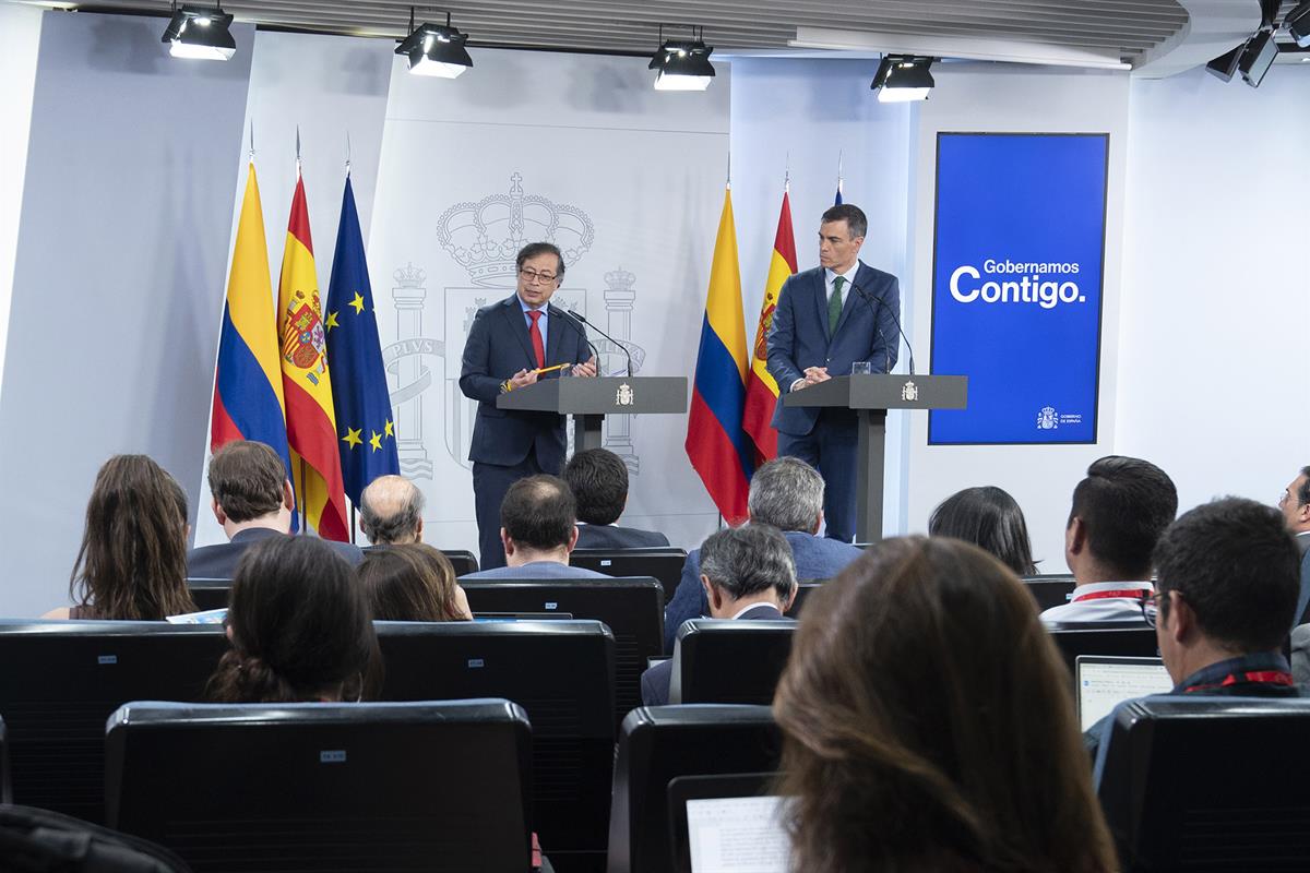 4/05/2023. Pedro Sánchez recibe al presidente de Colombia, Gustavo Petro. El presidente del Gobierno, Pedro Sánchez, y el presidente de Colo...