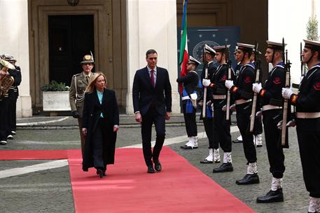 5/04/2023. Viaje del presidente del Gobierno a Italia. El presidente del Gobierno, Pedro Sánchez, y la primera ministra italiana, Giorgia Me...