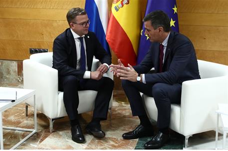 5/10/2023. S&#225;nchez participa en la reuni&#243;n de la Comunidad Pol&#237;tica Europea. El presidente del Gobierno en funciones, Pedro S&#225;nchez, y el pr...