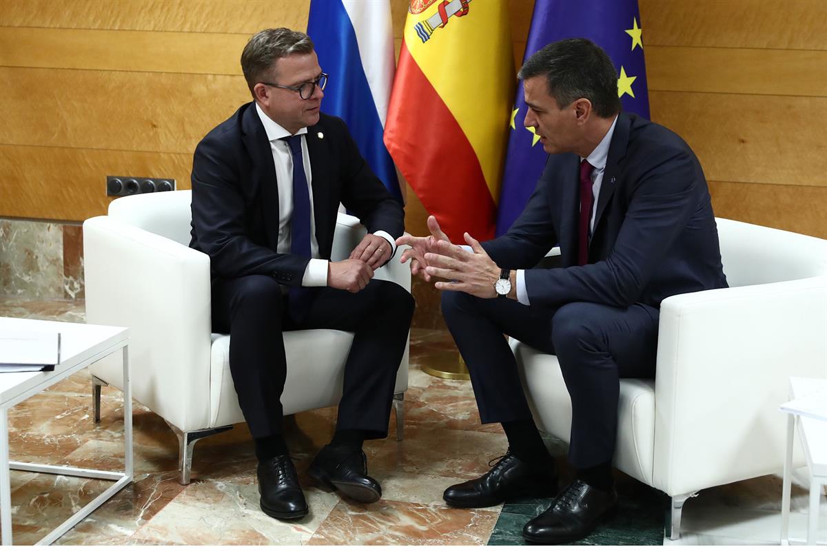 5/10/2023. Sánchez participa en la reunión de la Comunidad Política Europea. El presidente del Gobierno en funciones, Pedro Sánchez, y el pr...