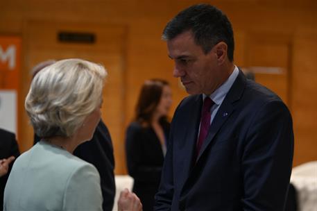 5/10/2023. Sánchez participa en la reunión de la Comunidad Política Europea. El presidente del Gobierno en funciones, Pedro Sánchez, convers...