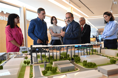 7/10/2023. Pedro Sánchez visita el proyecto del acelerador de partículas, en el Parque de las Ciencias de Granada
