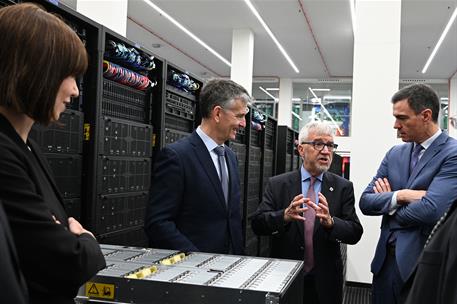 10/03/2023. Pedro Sánchez visita las instalaciones del superordenador 'MareNostrum 5'. El presidente del Gobierno, Pedro Sánchez, acompañado...