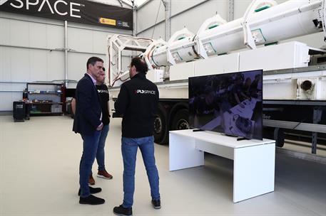 11/03/2023. Pedro Sánchez visita la base de lanzamiento de la empresa PLD Space. El presidente del Gobierno, Pedro Sánchez, durante la visit...