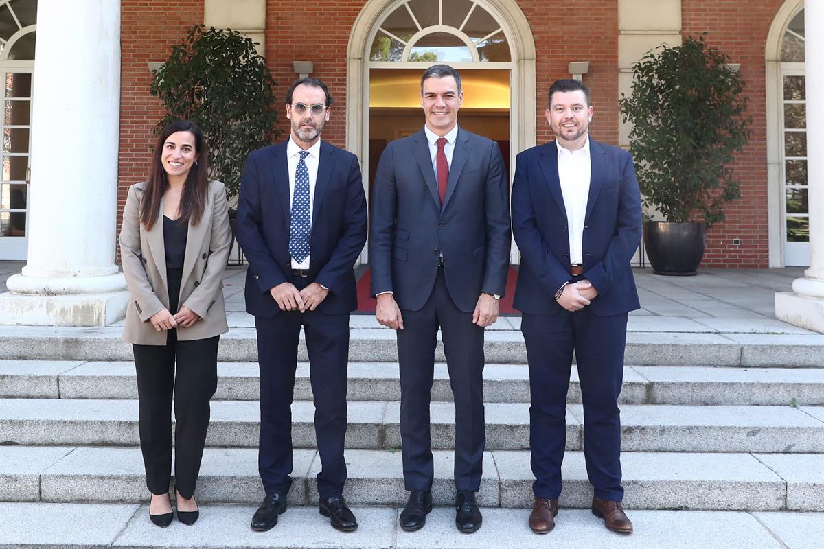 11/10/2023. Pedro Sánchez mantiene un encuentro con representantes de PLD Space. El presidente del Gobierno en funciones, Pedro Sánchez, con...