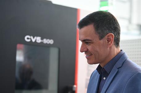 12/02/2023. Pedro S&#225;nchez visita la sede de Clue Technologies