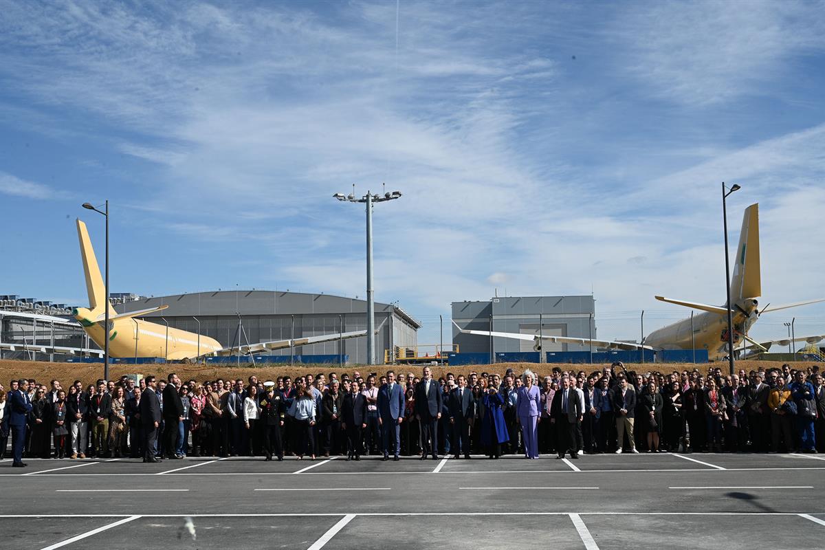 13/03/2023. Sánchez asiste al acto del centenario de Construcciones Aeronáuticas. El presidente del Gobierno, Pedro Sánchez, y los ministros...