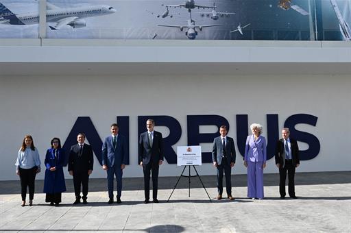 13/03/2023. Sánchez attends the centenary celebration of Construcciones Aeronáuticas. Family photo ot the President of the Government of Spa...