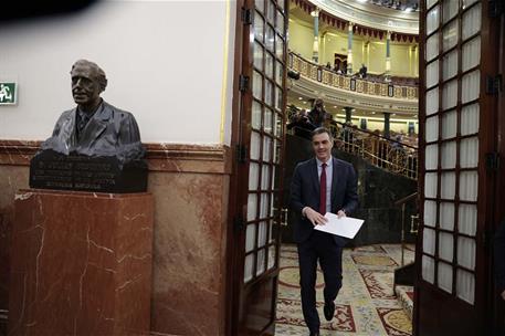 15/02/2023. Pedro Sánchez asiste a la sesión de control en el Congreso. El presidente del Gobierno, Pedro Sánchez, a su salida del hemiciclo...