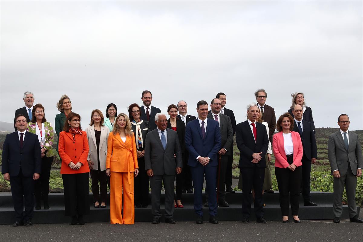 15/03/2023. Pedro Sánchez preside junto a António Costa, la 34ª Cumbre Hispano-Portuguesa. Foto de familia de la 34ª Cumbre Hispano-Portugue...