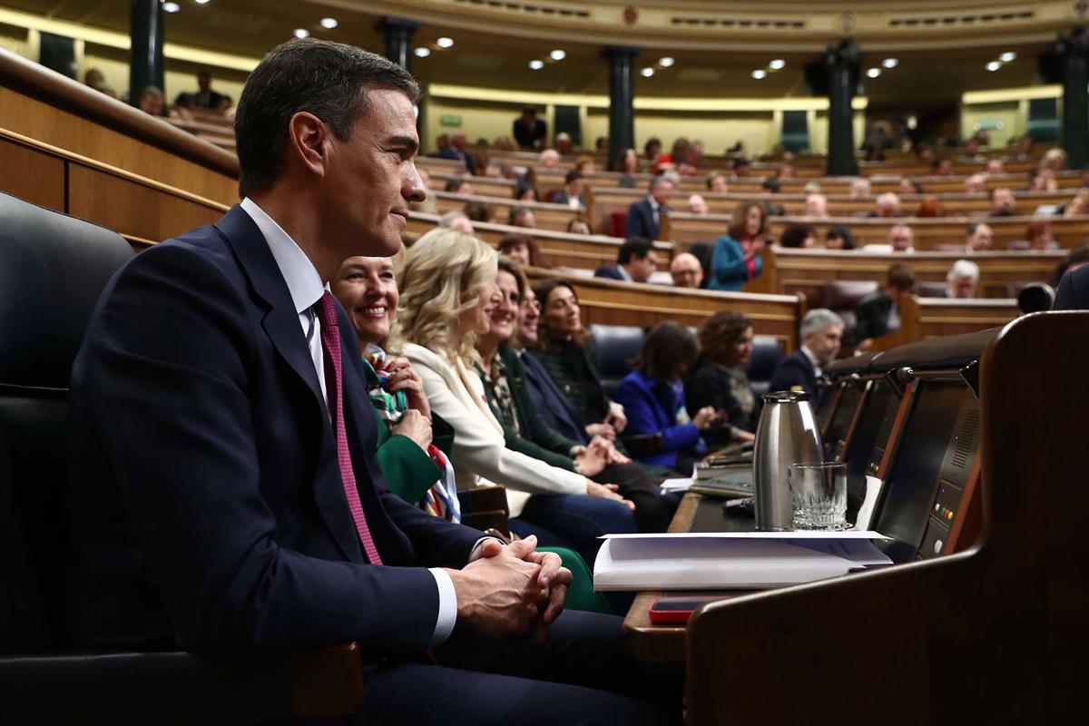 Pedro Sánchez, en su escaño durante la primera jornada de la sesión de investidura en el Congreso de los Diputados
