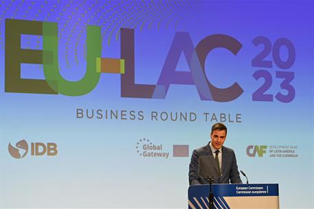 17/07/2023. Pedro Sánchez participa en la Cumbre UE-CELAC. El presidente del Gobierno, Pedro Sánchez, durante su intervención en la inaugura...