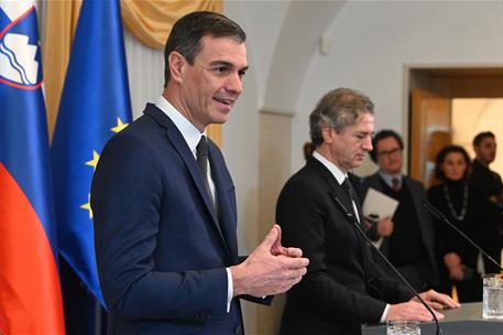 17/02/2023. Viaje del presidente del Gobierno a Eslovenia. El presidente del Gobierno, Pedro S&#225;nchez, realiza, junto al primer ministro de l...